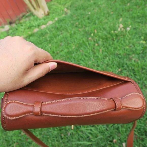 Vintage Coach Court Bag #9870 British Tan Leather | USA Made - Picture 6 of 14